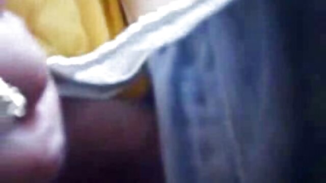 Porno Brunette se fait manger la chatte et baiser après BJ vidéo x amateur francais